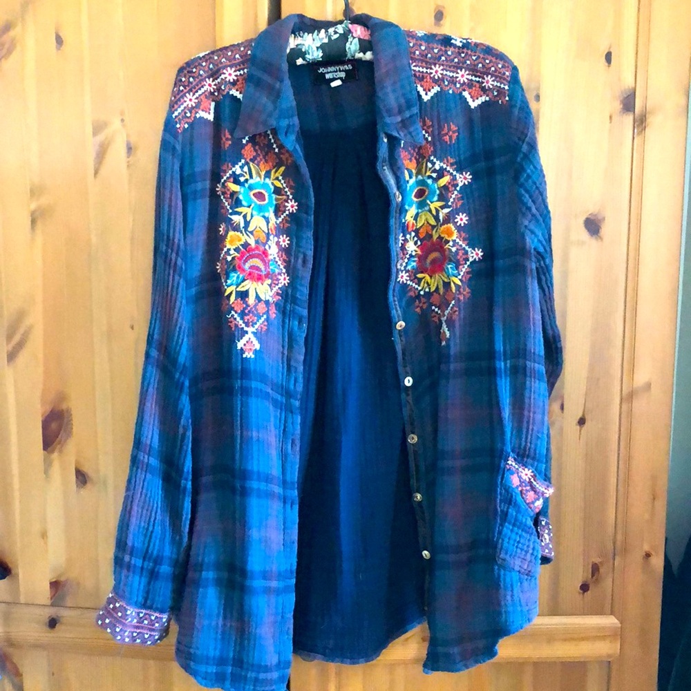 Johnny was workshop button down shirt, XL, worn but in tact. Soft light flannel